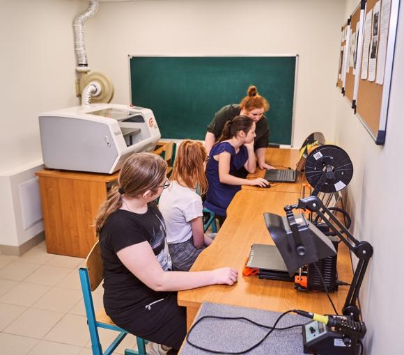 15 Vilniaus mokyklų galės įsirengti šiuolaikišką STEAM aplinką